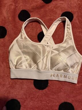 Under Armour White and Metallic Gold Accent Crossback Sports Bra Size Small